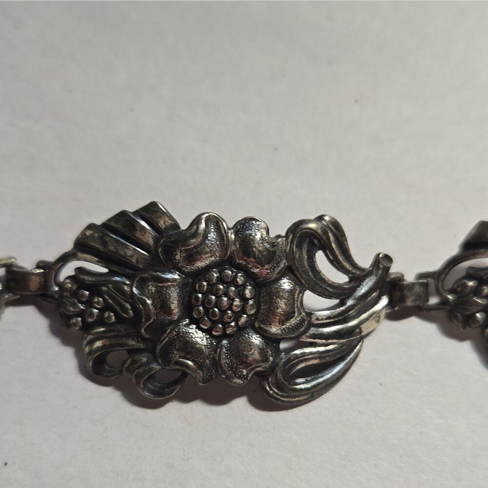 Vintage Sterling Silver Repousse Floral Panel Link Bracelet 925
